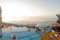 f_pool_1440x810_f_1
