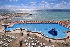 f_Beach-pool_f_1