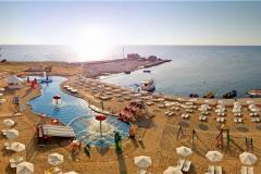 f_Dolphin-Marina_pool_view_3_f_1