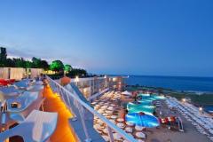 f_Dolphin_Marina_pool_night_view_f_1