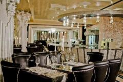 f_Royal-Castle-Restaurant_f_1