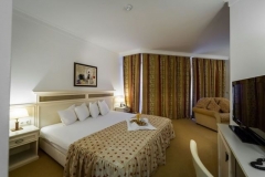 3SB_HelenaSands_room2
