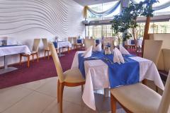 f_Restaurant-01_f_7