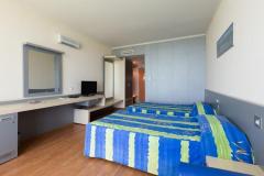 f_Room_f_81