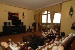 3Victoria-Palace-Apartment